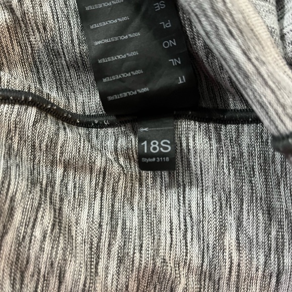 SOLD KUHL Alloy 1/4 Zip - Picture 12 of 13